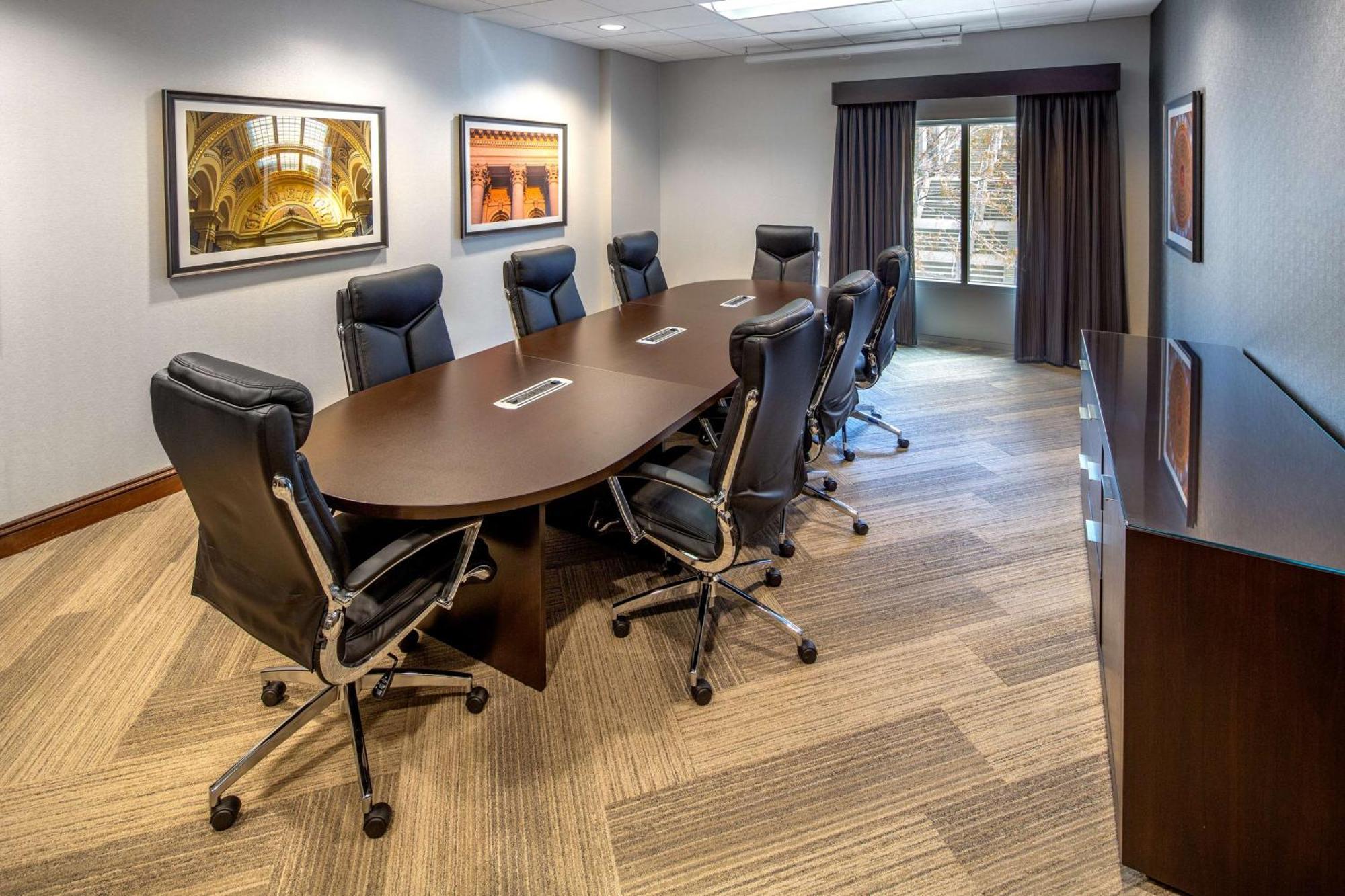 Hyatt Place Madison/downtown 3*